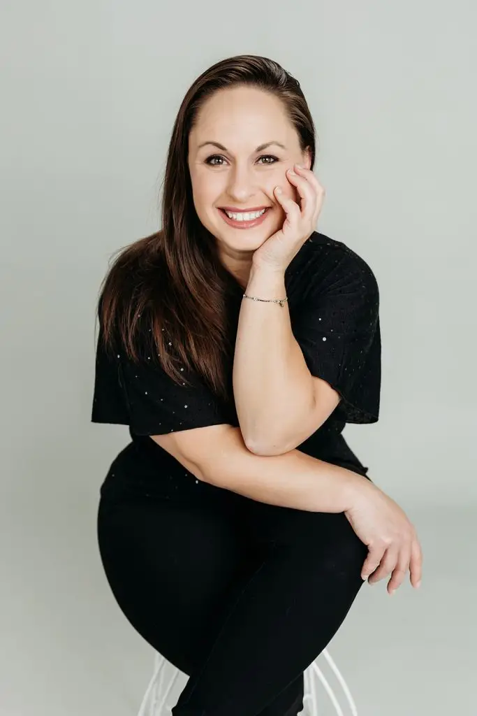 Top rated syracuse boudoir photographer, Rae Taryn talking about her boudoir journey.